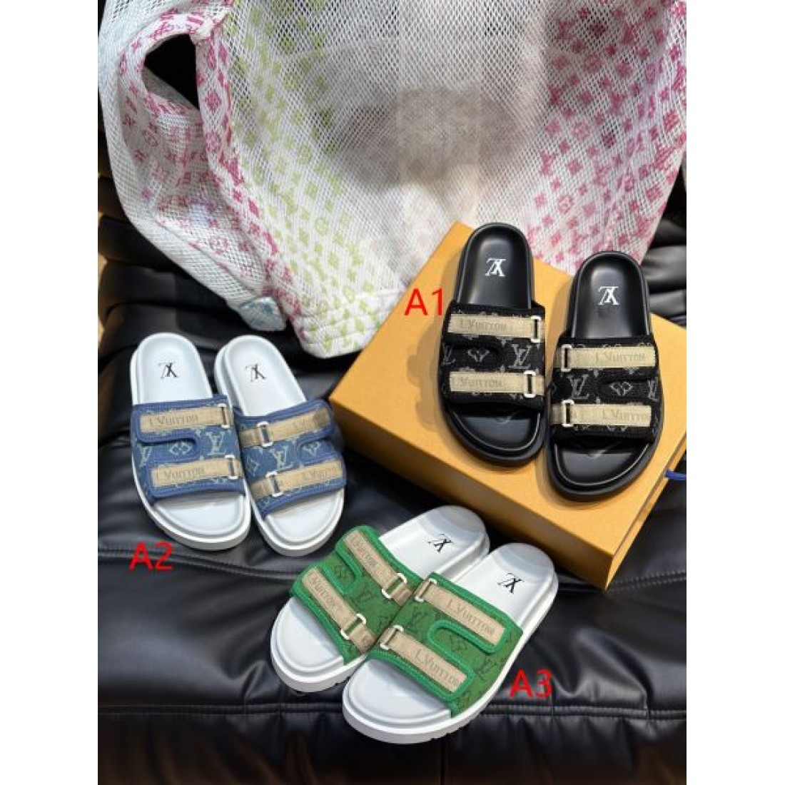 ツインベルト コントラスト配色 クッションフットベッド LOUIS VUITTON ルイヴィトン コピー シャワーサンダル 注目モデル