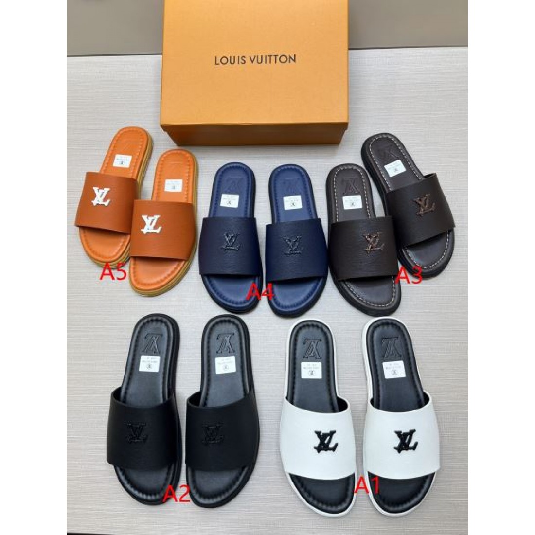 立体ワンポイント ワイドアッパー 軽快フラット LOUIS VUITTON ルイヴィトン コピー サンダル 人気上昇