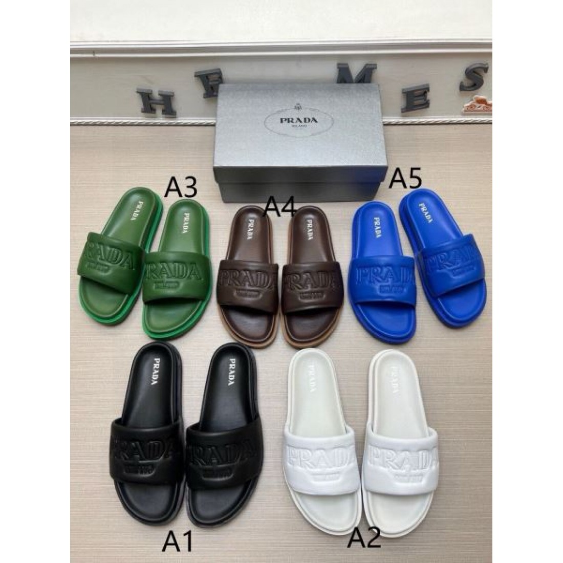 モノトーンカラー アーバンリラックス スポーツミックス PRADA プラダ コピー サンダル リゾートコーデ 休日アイテム