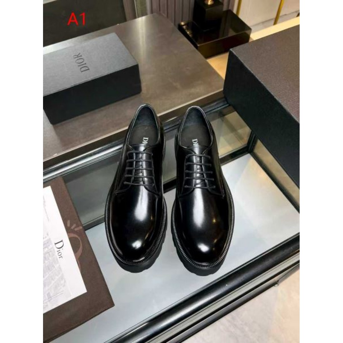 ドレスシューズ モードカジュアル ジャケットスタイル DIOR ディオール コピー ビジネスシューズ 都会コーデ 定番アイテム