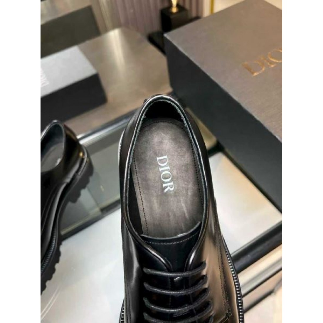 ドレスシューズ モードカジュアル ジャケットスタイル DIOR ディオール コピー ビジネスシューズ 都会コーデ 定番アイテム