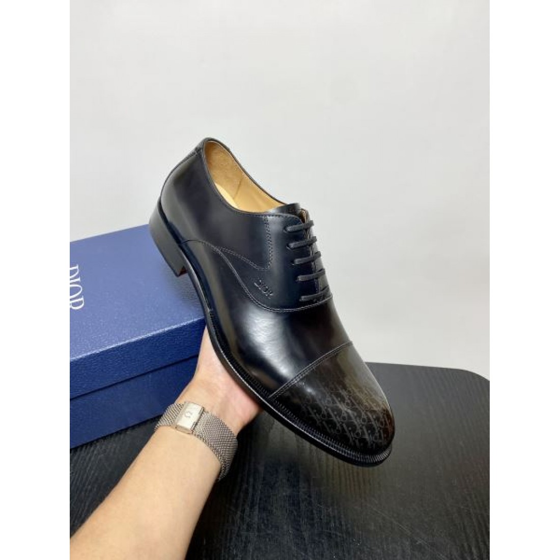ストレートチップ シャープフォルム プレーンアッパー DIOR ディオール コピー ビジネスシューズ 上品な足元 クラシックシューズ