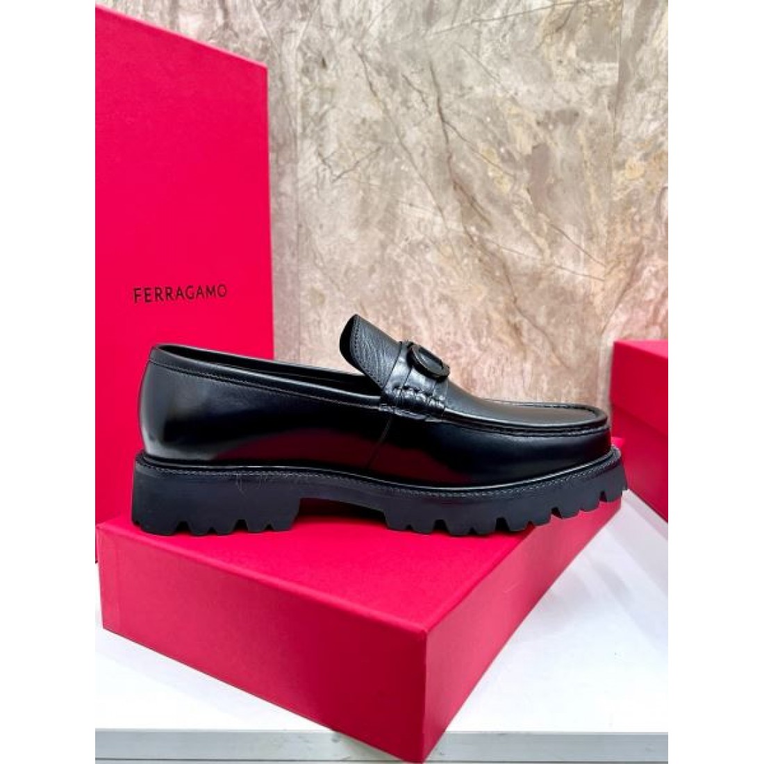 ビットローファー プレーンレザー クラシックフォルム FERRAGAMO フェラガモ コピー ビジネスシューズ 控えめなデザイン