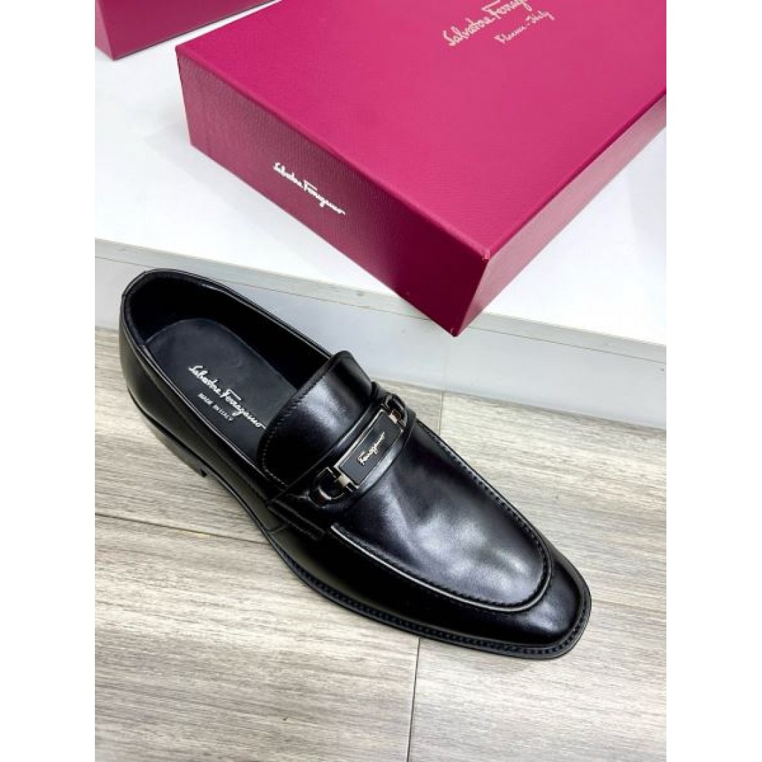 ビットローファー プレーンレザー 滑らかな質感 FERRAGAMO フェラガモ コピー ビジネスシューズ シャープフォルム
