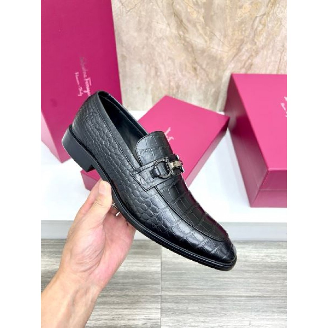 レスローファー モードクラシック 足元を引き締めるデザイン FERRAGAMO フェラガモ コピー ビジネスシューズ クラフトデザイン
