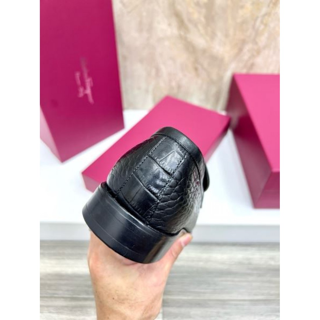 レスローファー モードクラシック 足元を引き締めるデザイン FERRAGAMO フェラガモ コピー ビジネスシューズ クラフトデザイン