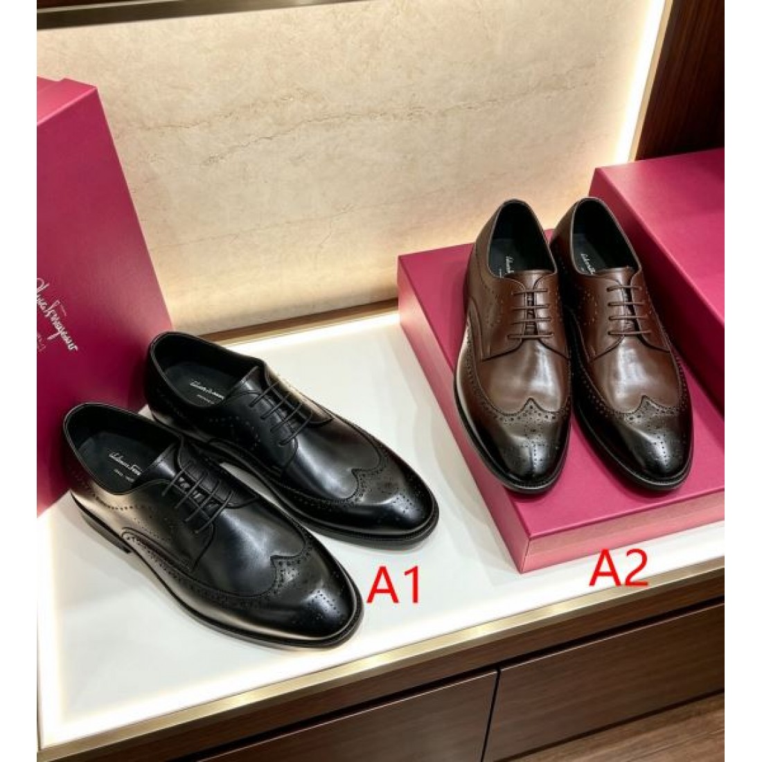 ドレスシューズ 立体フォルム スーツスタイル FERRAGAMO フェラガモ コピー ビジネスシューズ オフィスシーン 定番アイテム