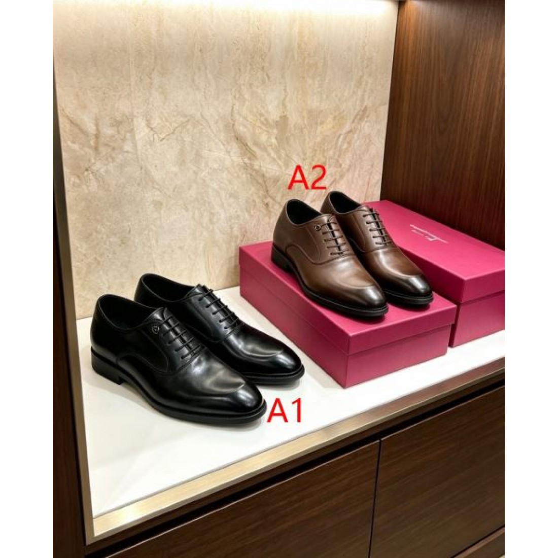 ミニマルデザイン キャップトゥ レースアップ仕様 FERRAGAMO フェラガモ コピー ビジネスシューズ クリーンフォルム 現代的スタイル