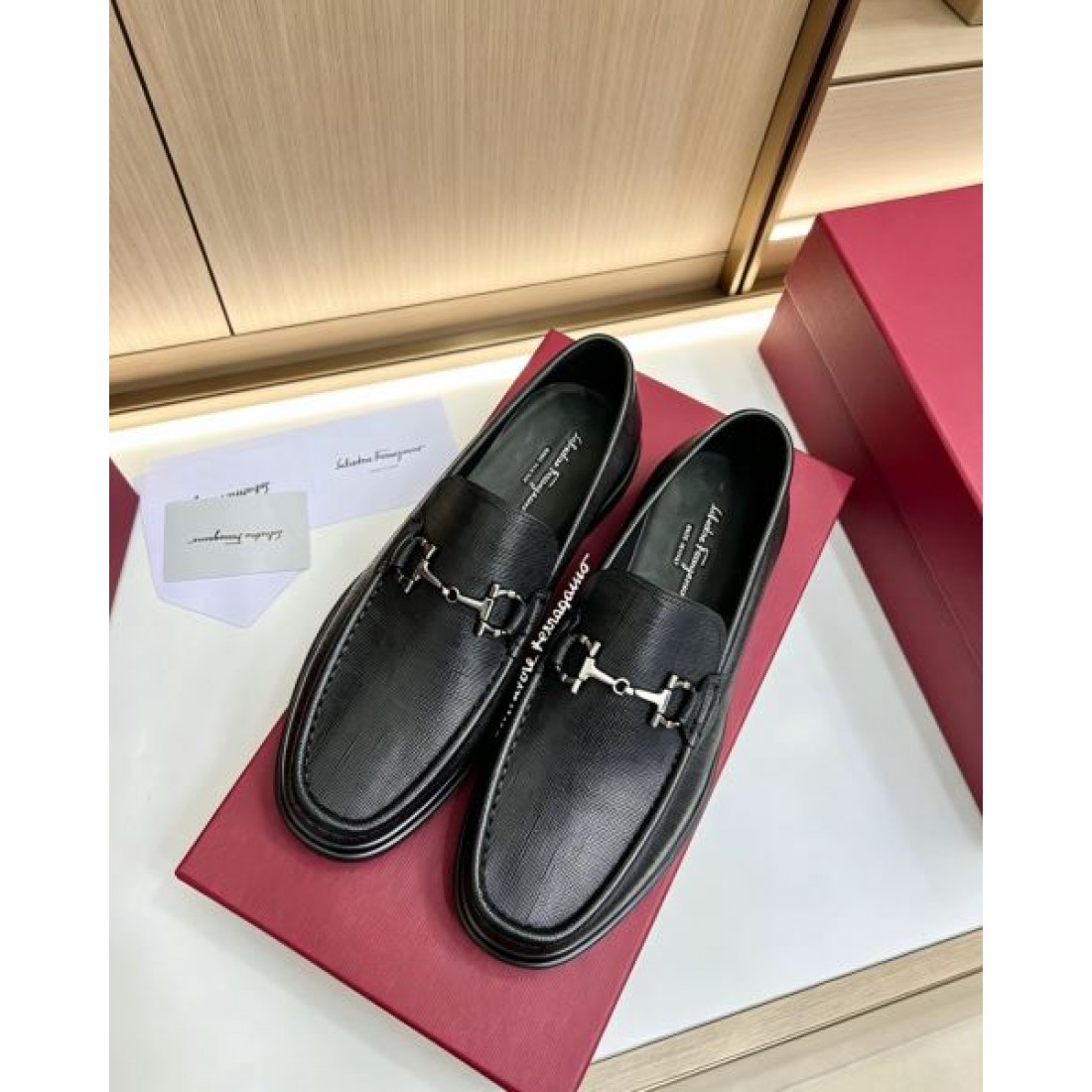 モカシンフォルム ビットデザイン スリムライン FERRAGAMO フェラガモ コピー ビジネスシューズ クラフトディテール 大人ファッション
