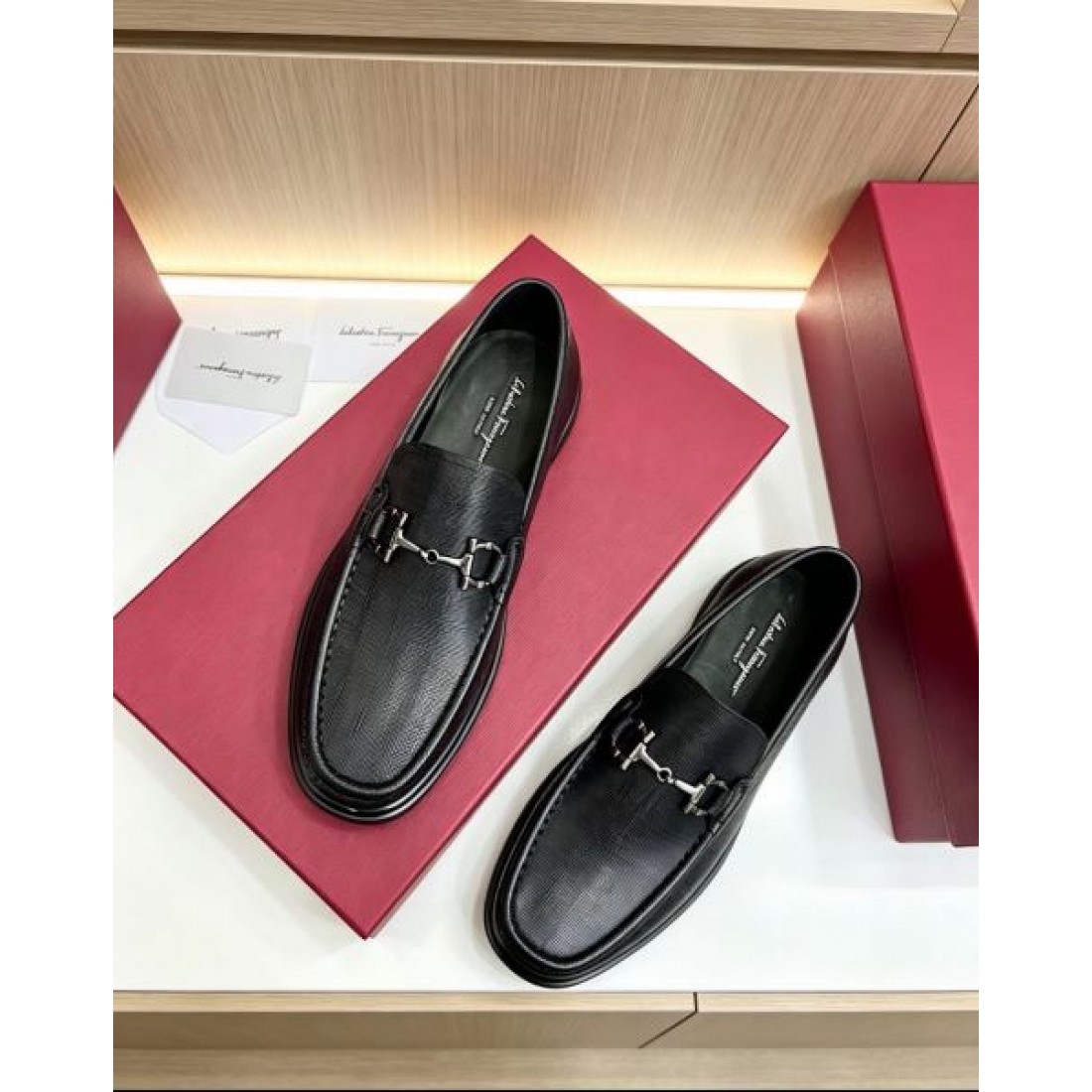 モカシンフォルム ビットデザイン スリムライン FERRAGAMO フェラガモ コピー ビジネスシューズ クラフトディテール 大人ファッション