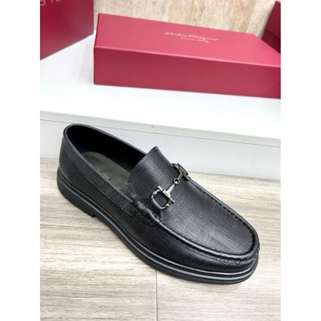 モカシンフォルム ビットデザイン スリムライン FERRAGAMO フェラガモ コピー ビジネスシューズ クラフトディテール 大人ファッション