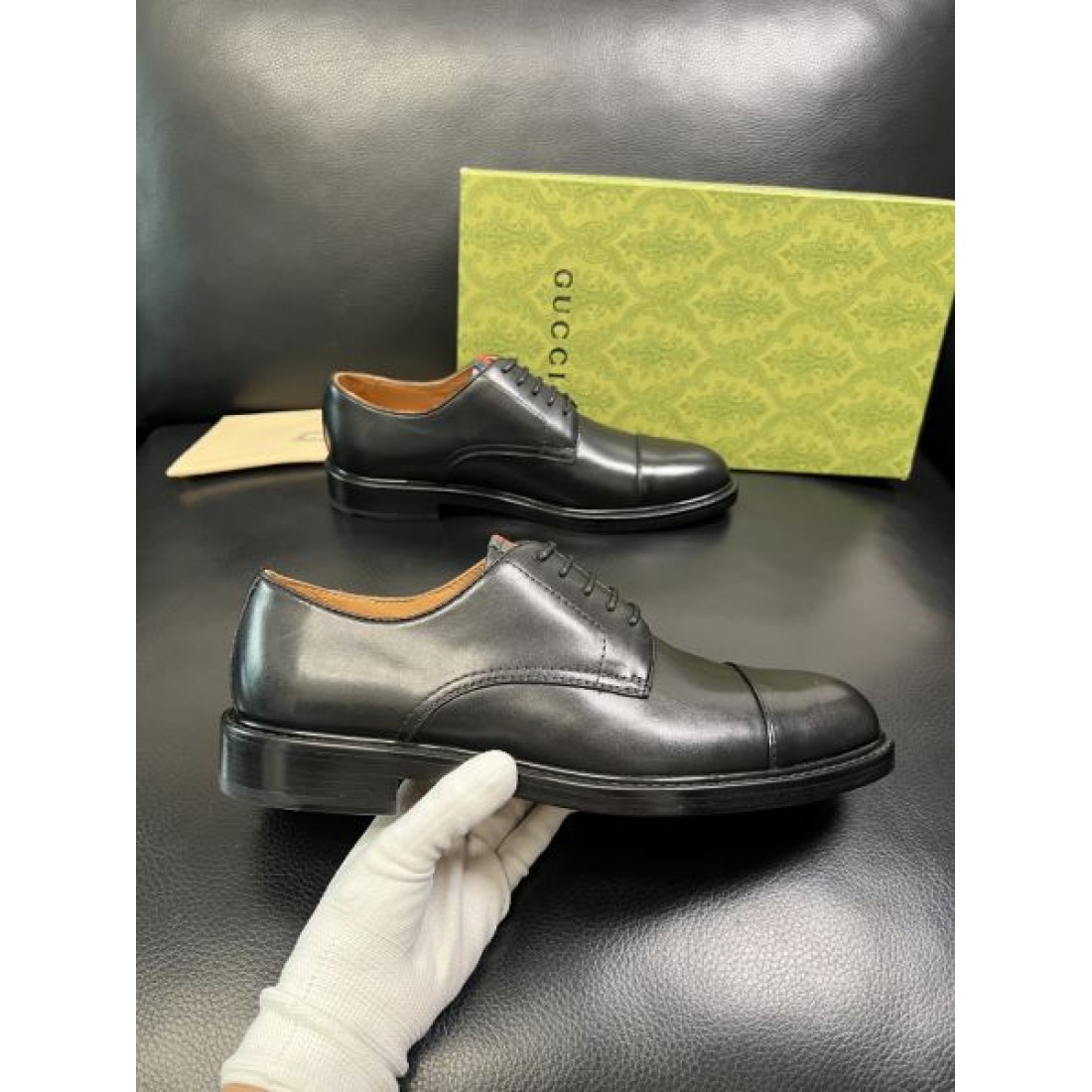 ストレートチップ レースアップデザイン レザー仕立て GUCCI グッチ コピー ビジネスシューズ 端正なフォルム ビジネススタイル