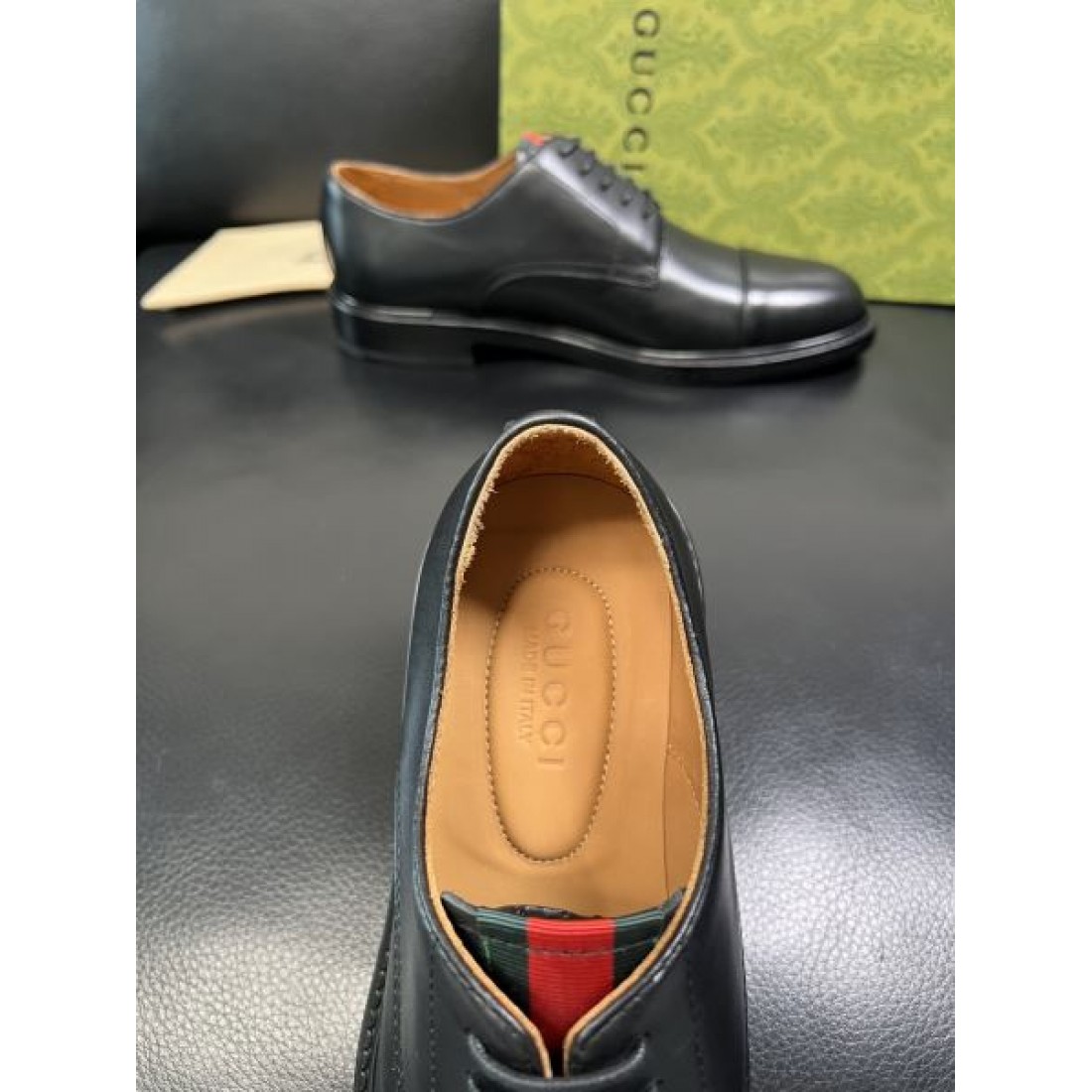 ストレートチップ レースアップデザイン レザー仕立て GUCCI グッチ コピー ビジネスシューズ 端正なフォルム ビジネススタイル