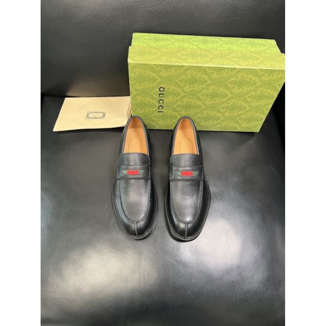 ホースビットローファー レザーアッパー クラシックデザイン GUCCI グッチ コピー ビジネスシューズ イタリアンムード 定番スタイル