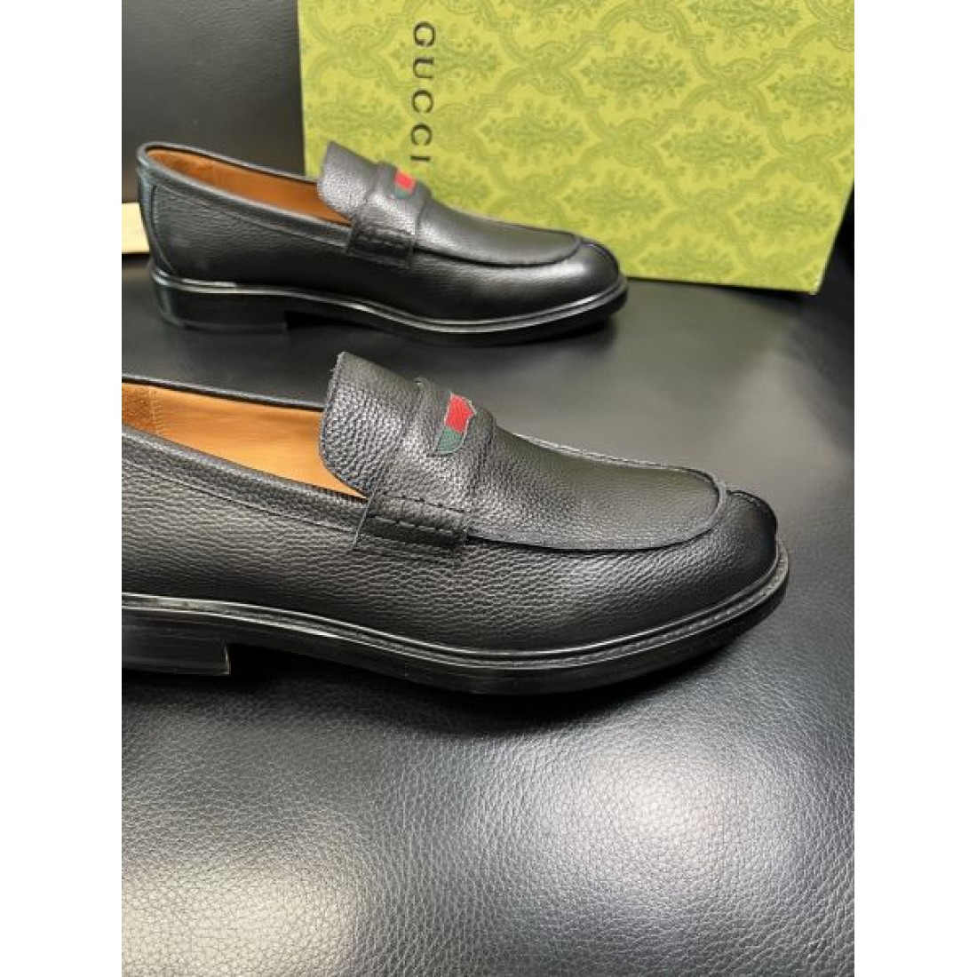 ホースビットローファー レザーアッパー クラシックデザイン GUCCI グッチ コピー ビジネスシューズ イタリアンムード 定番スタイル