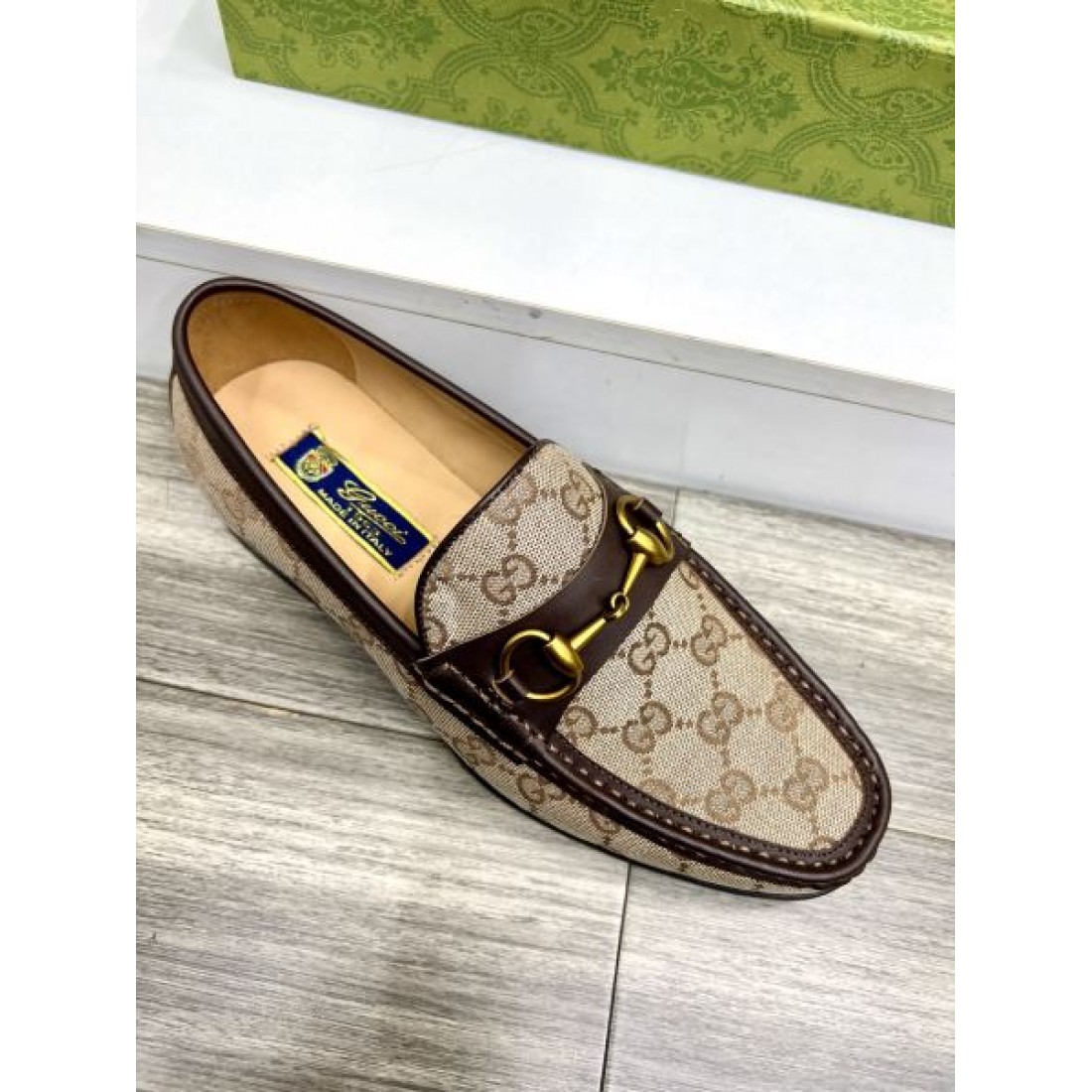 ローファー キャンバスパターン クラシックテイスト GUCCI グッチ コピー ビジネスシューズ アイコニックデザイン 大人コーデ