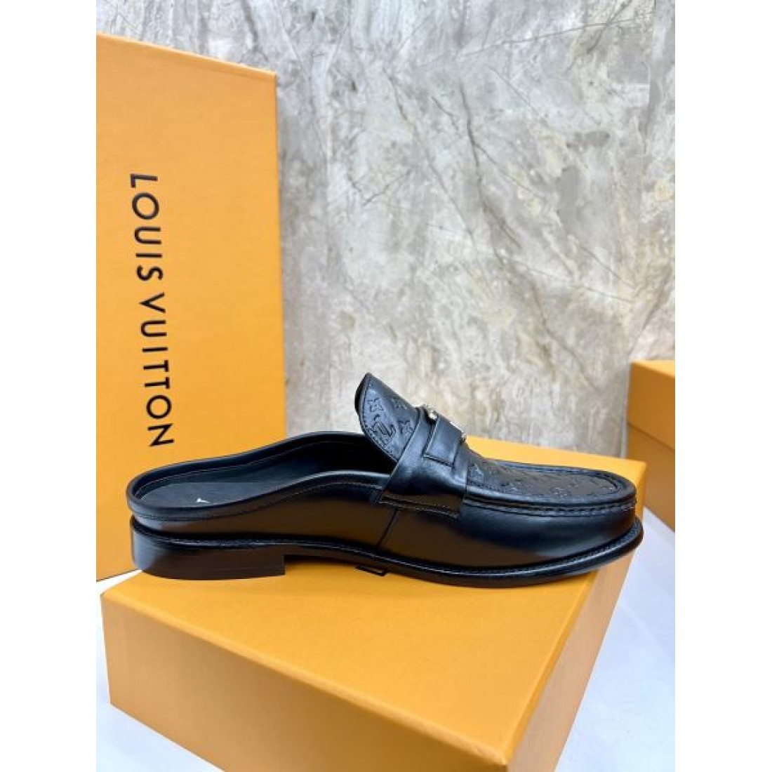 モノグラムローファー ビットデザイン メタルパーツ LOUIS VUITTON ルイヴィトン コピー ビジネスシューズ 洗練された印象 新入荷