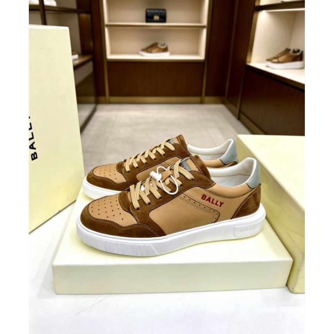 レザーパネルデザイン ローカット パンチング仕様 BALLY バリー コピー スニーカー 新着アイテム 上質スタイル 人気上昇