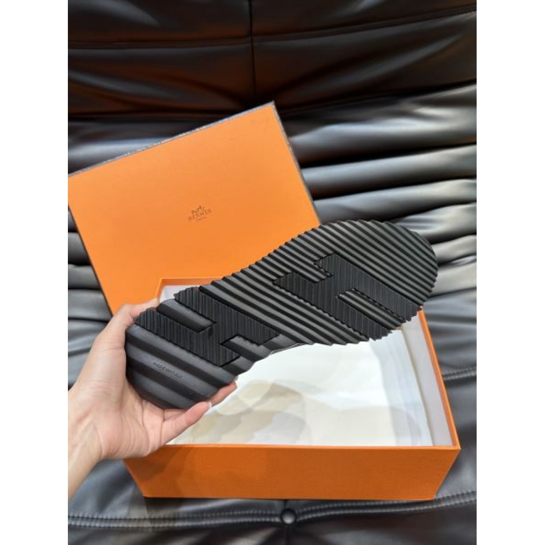 メッシュ切替 ローカット ボリュームソール HERMES エルメス コピー スニーカー スポーティーデザイン 海外人気モデル 高品質スタイル