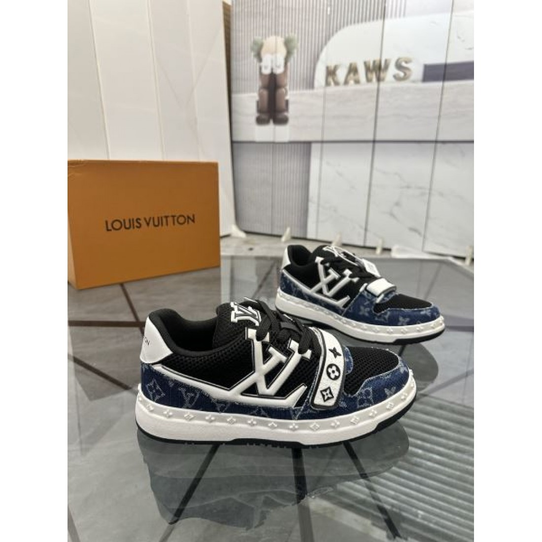 デニムパターン ボリュームフォルム ラバーソール ストリートカジュアル LOUIS VUITTON ルイヴィトン コピー スニーカー 高評価モデル