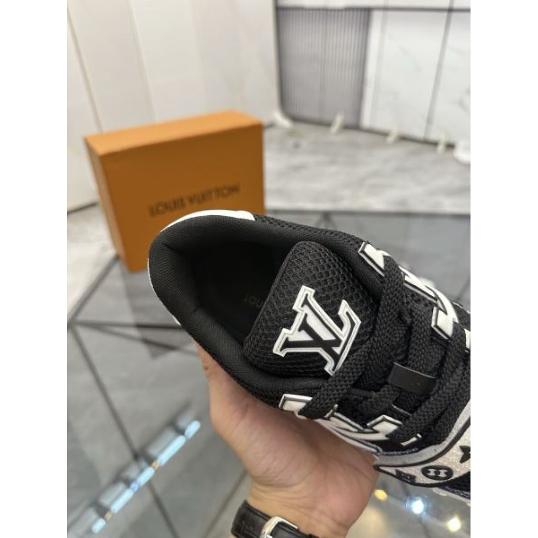 デニムパターン ボリュームフォルム ラバーソール ストリートカジュアル LOUIS VUITTON ルイヴィトン コピー スニーカー 高評価モデル