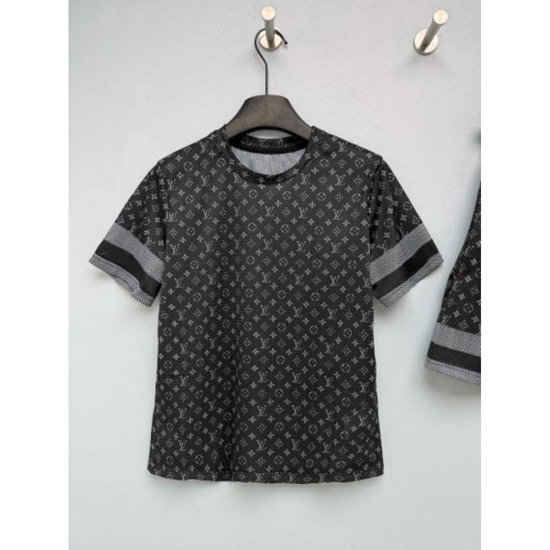 モノグラム総柄 半袖Tシャツ ショートパンツ LOUIS VUITTON ルイヴィトン コピー セットアップ スポーティーモード