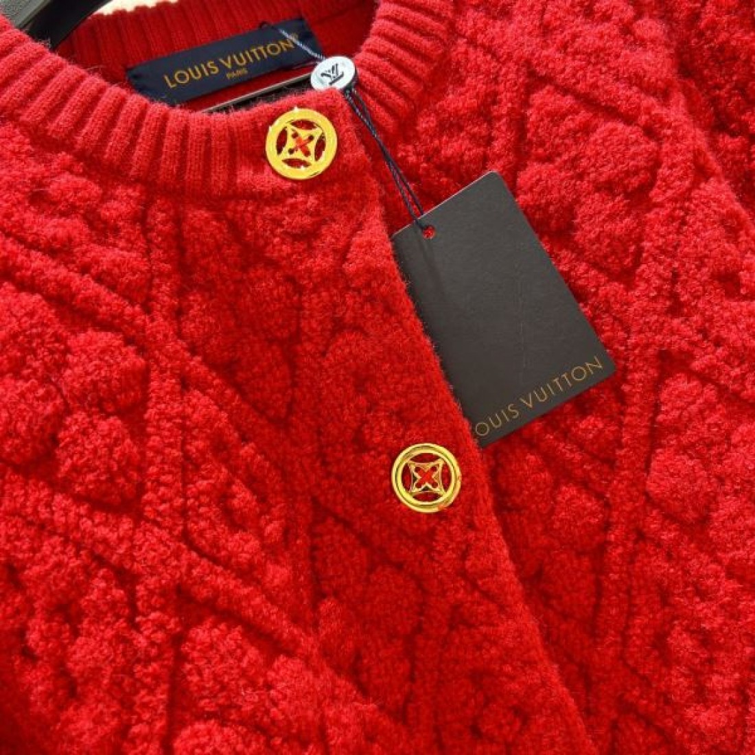 立体ジャカード ゴールドボタン LOUIS VUITTON ルイヴィトン コピー ニットカーディガン Vネック
