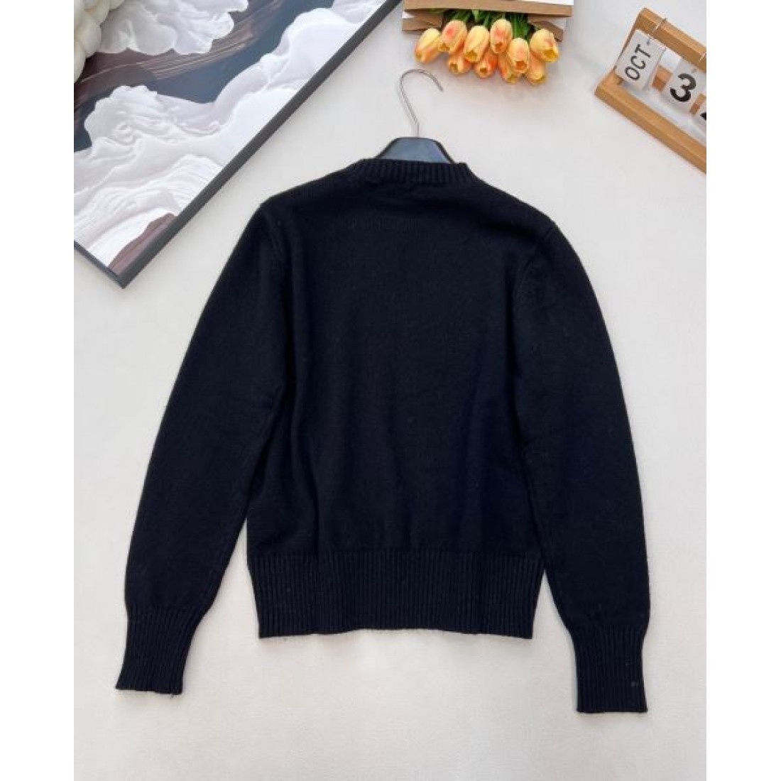 レタリンググラフィック PRADA プラダ コピー クルーネックニット カレッジムード