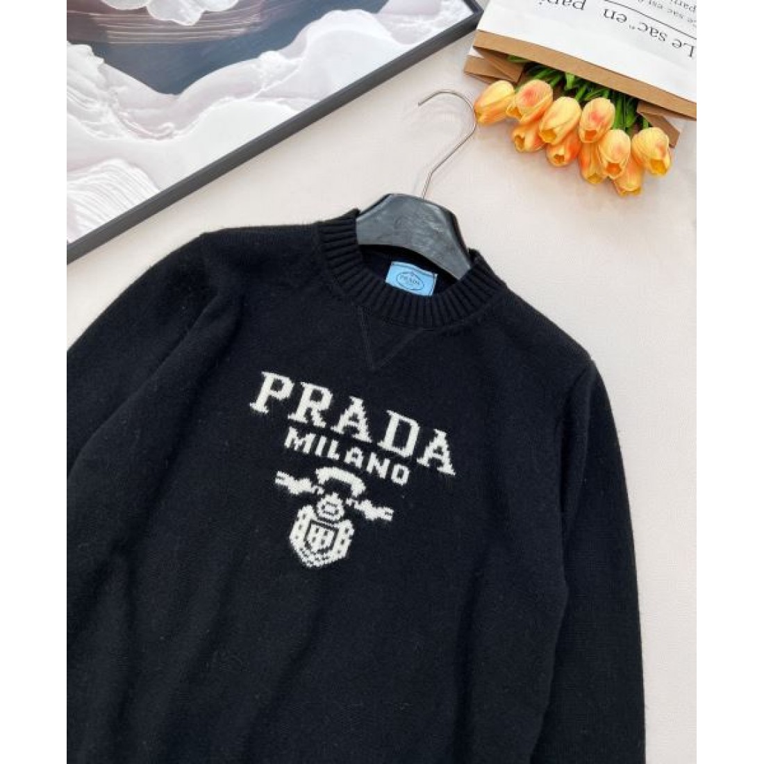 レタリンググラフィック PRADA プラダ コピー クルーネックニット カレッジムード