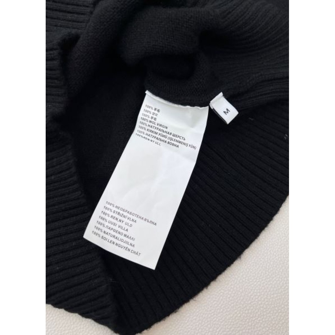 レタリンググラフィック PRADA プラダ コピー クルーネックニット カレッジムード