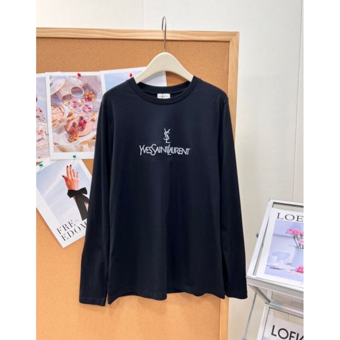 センターレタリング ミニグラフィック SAINT LAURENT サンローラン コピー 長袖Tシャツ クールレタードデザイン