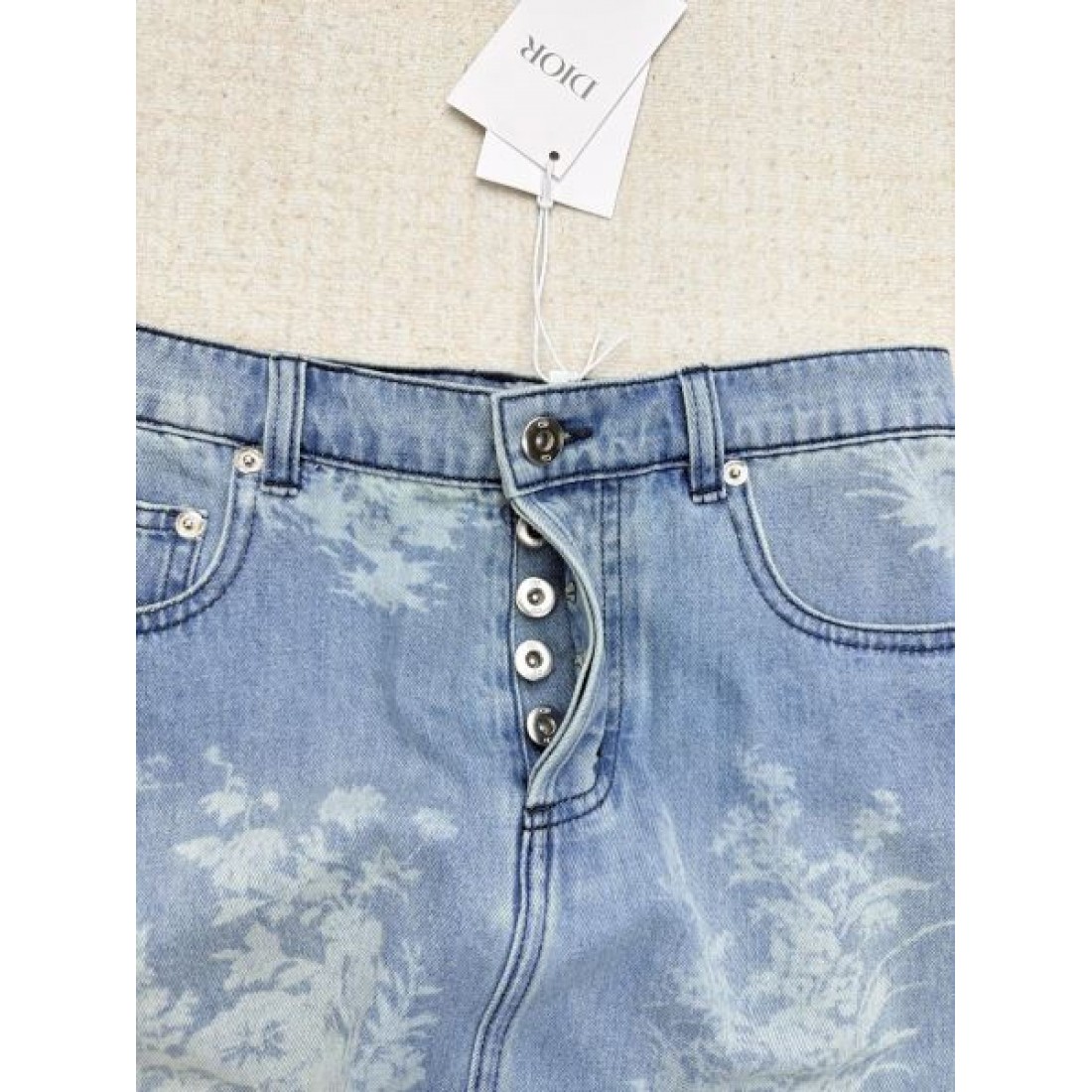 ブリーチウォッシュ Aラインシルエット DIOR ディオール コピー デニムミニスカート ヴィンテージスタイル