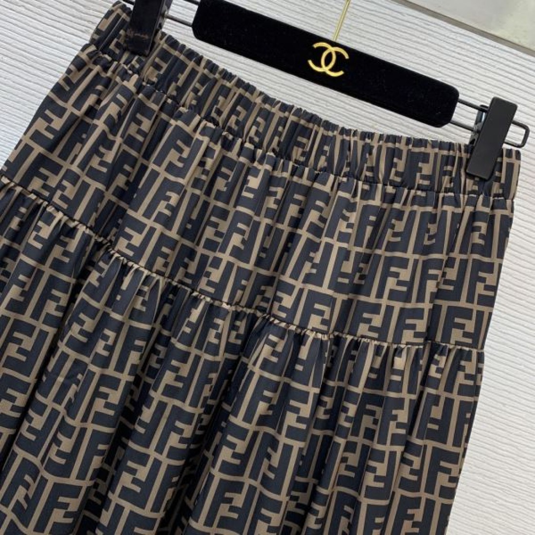 モノグラム柄 ミディスカート FENDI フェンディ コピー レディースセットアップ クラシカルスタイル
