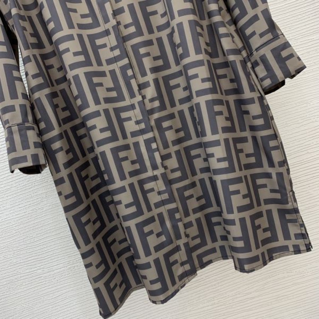 FFモノグラム ダークブラウン ウエストマーク FENDI フェンディ コピー ベルテッドワンピース クラシカルデザイン