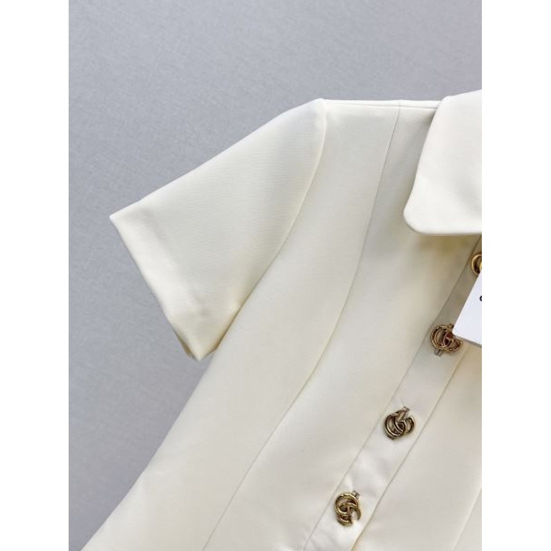 ゴールドボタン Aラインシルエット GUCCI グッチ コピー ポロミニワンピース クラシカルデザイン