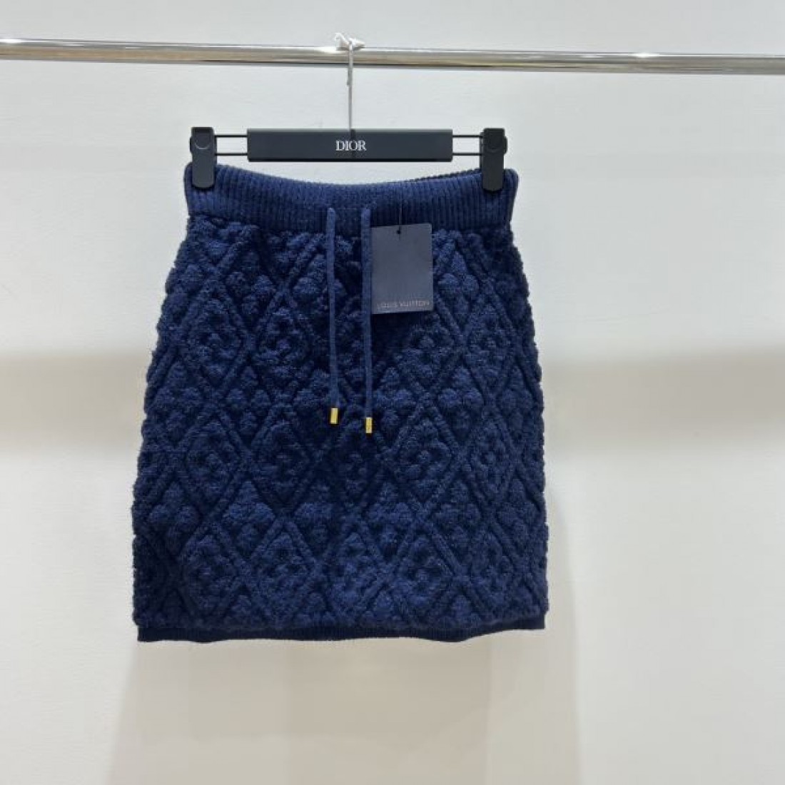 菱格子デザイン Aラインシルエット LOUIS VUITTON ルイヴィトン コピー キルティングミニスカート モードスタイル