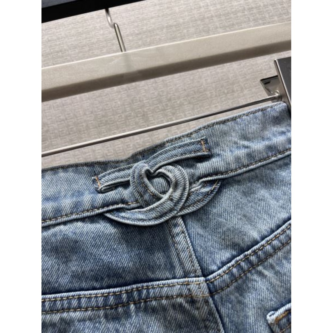 ミルキーホワイト クリーンシルエット CHANEL シャネル コピー レディース ショートパンツ 軽やかスタイル