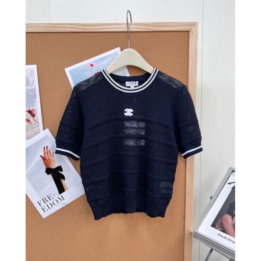 透かしラインが映える CHANEL シャネル コピー クルーネックニット ネイビー系 コンパクトシルエット