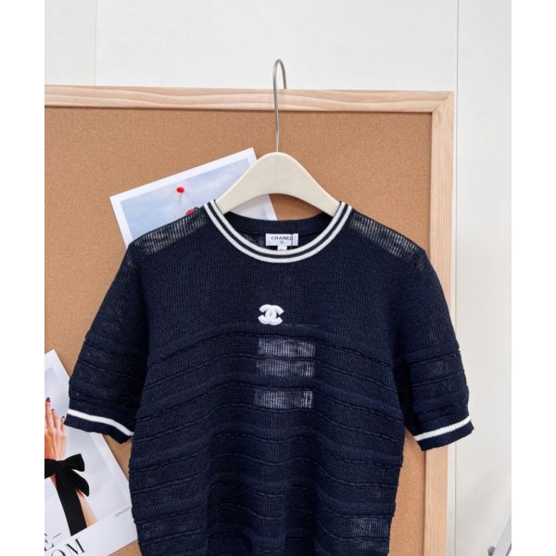 透かしラインが映える CHANEL シャネル コピー クルーネックニット ネイビー系 コンパクトシルエット