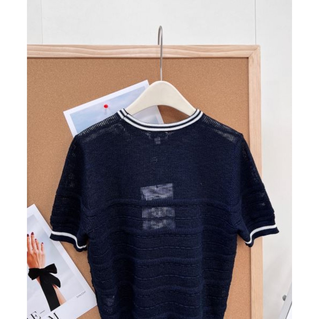 透かしラインが映える CHANEL シャネル コピー クルーネックニット ネイビー系 コンパクトシルエット
