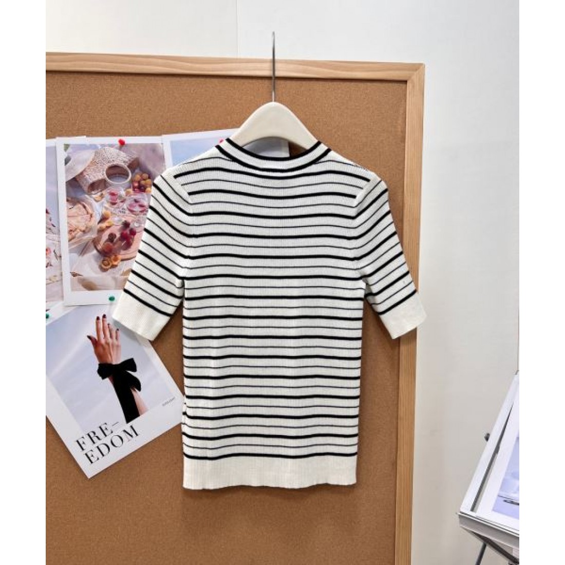 ゴールドジップが映える CHANEL シャネル コピー ボーダーニットポロ 配色カラー コンパクトシルエット