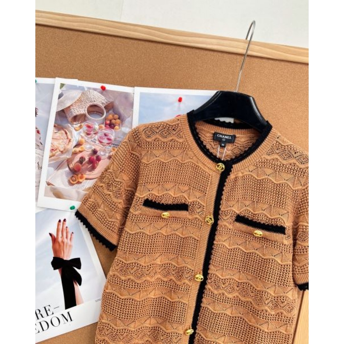 織り柄が映える CHANEL シャネル コピー ショートカーディガン ポケットデザイン レトロエレガント