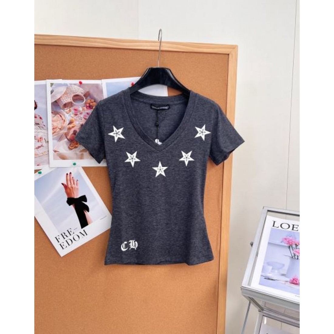 CHROME HEARTS クロムハーツ コピー レディース グラフィックTシャツ クロスモチーフ フィットシルエット デイリーストリート