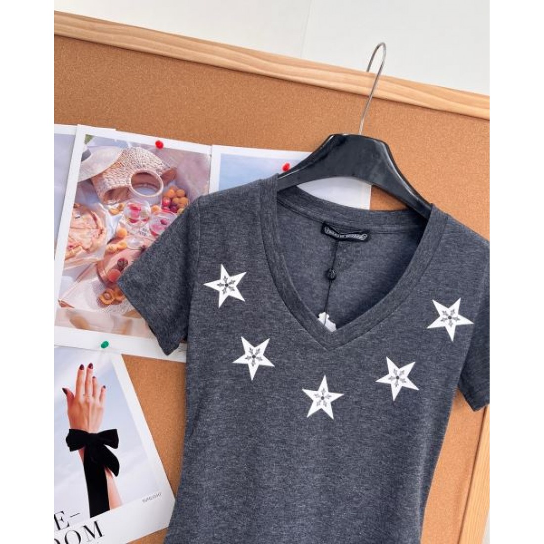 CHROME HEARTS クロムハーツ コピー レディース グラフィックTシャツ クロスモチーフ フィットシルエット デイリーストリート