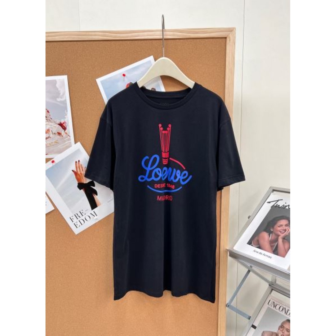 遊び心ある LOEWE ロエベ コピー グラフィックTシャツ バニーラインアート ロゴレタリング