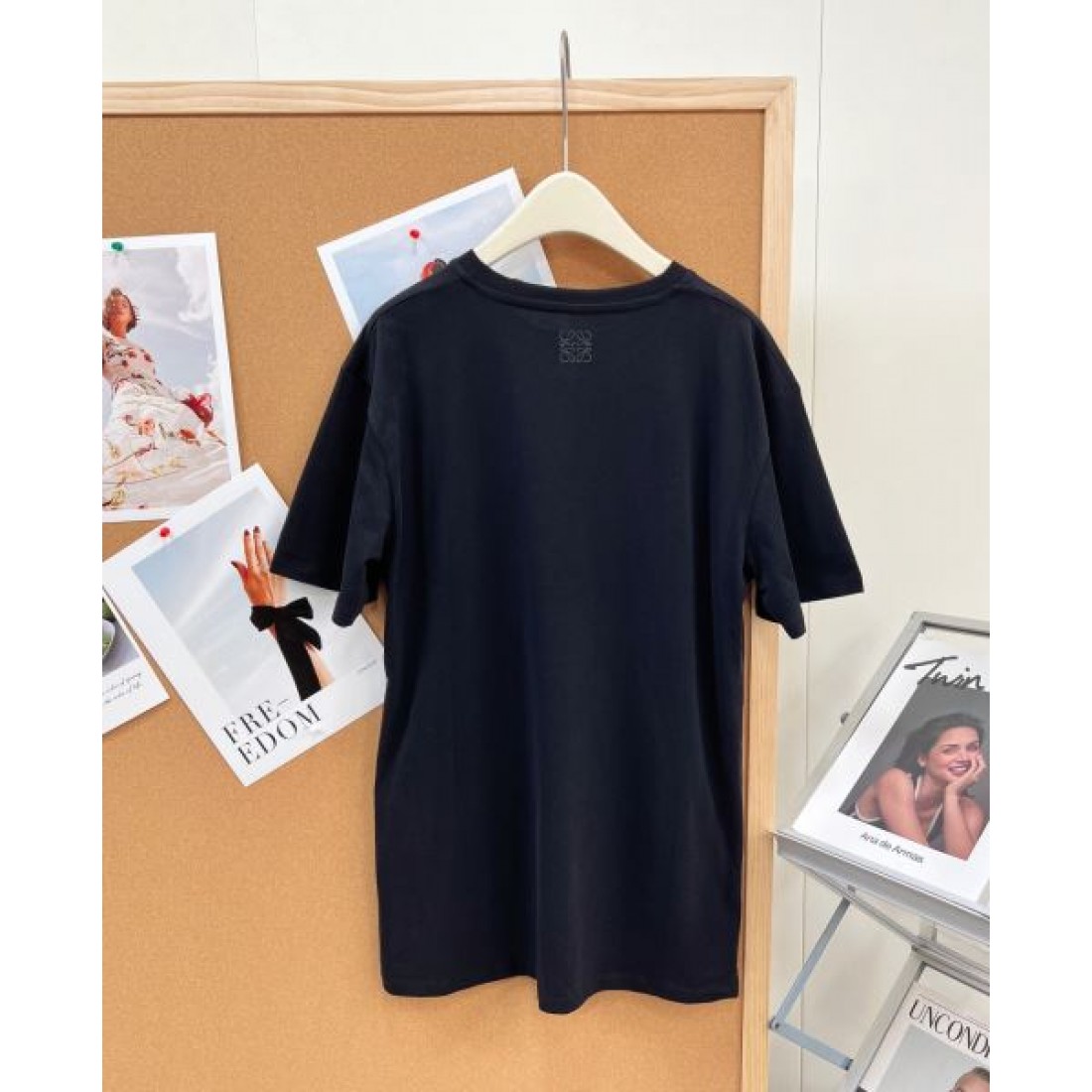 遊び心ある LOEWE ロエベ コピー グラフィックTシャツ バニーラインアート ロゴレタリング