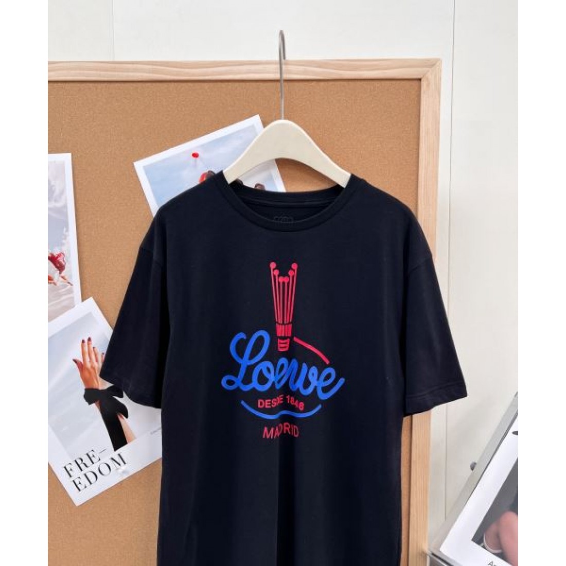 遊び心ある LOEWE ロエベ コピー グラフィックTシャツ バニーラインアート ロゴレタリング