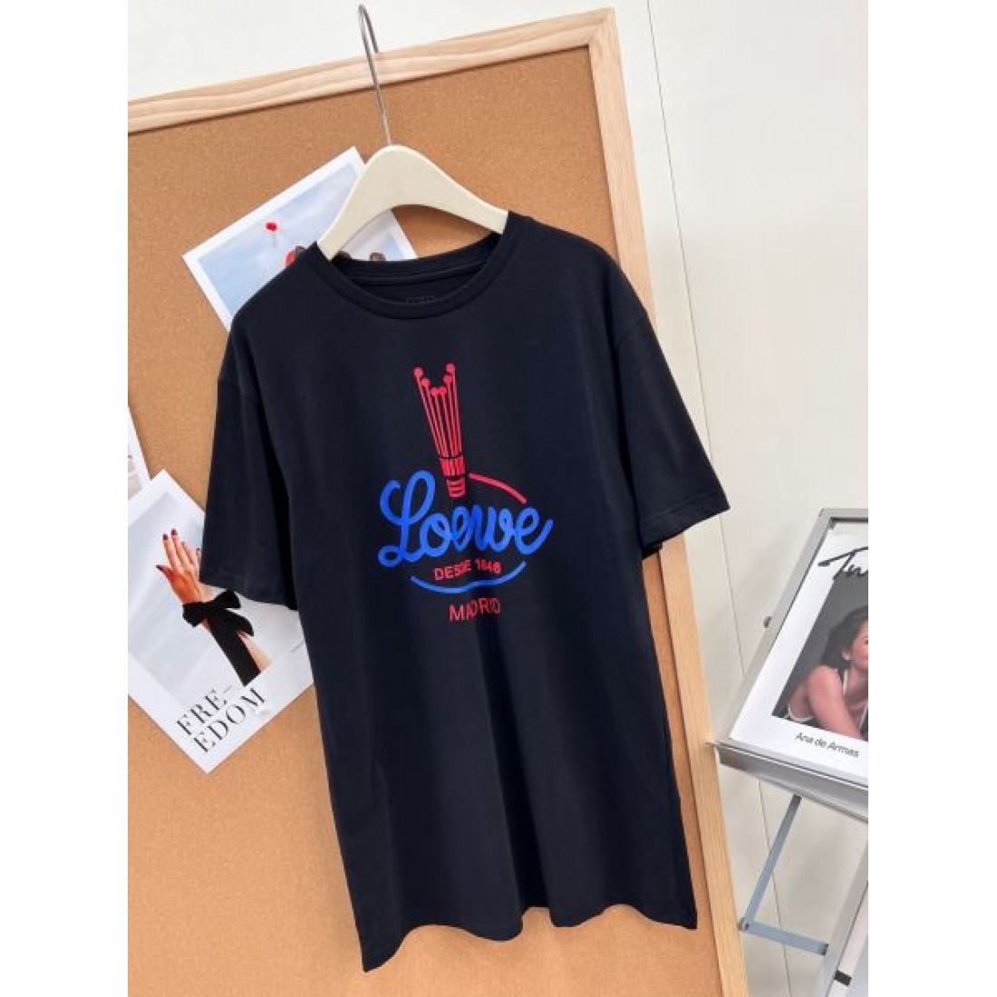 遊び心ある LOEWE ロエベ コピー グラフィックTシャツ バニーラインアート ロゴレタリング