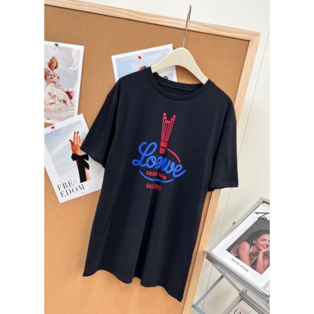 遊び心ある LOEWE ロエベ コピー グラフィックTシャツ バニーラインアート ロゴレタリング
