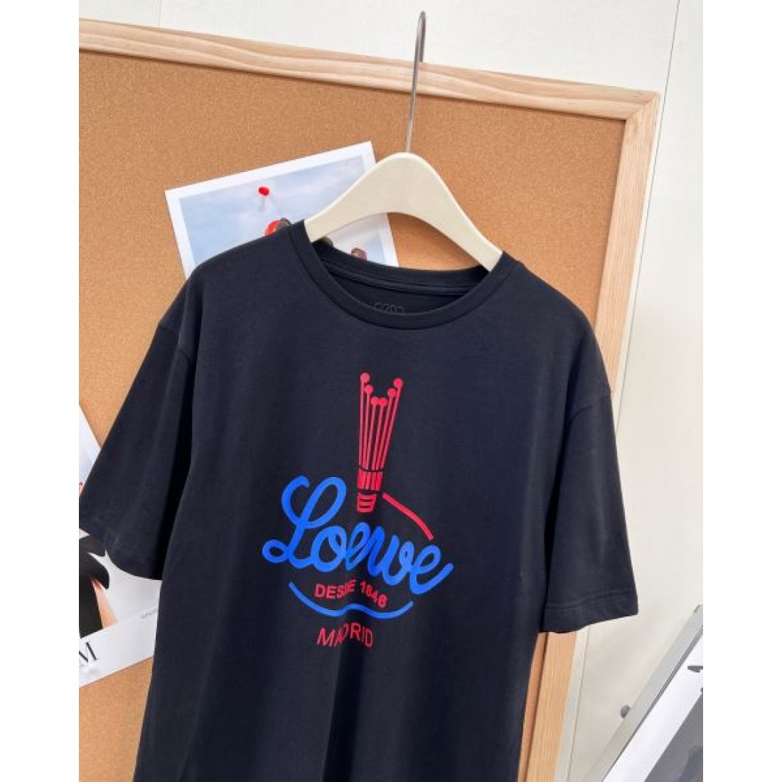 遊び心ある LOEWE ロエベ コピー グラフィックTシャツ バニーラインアート ロゴレタリング